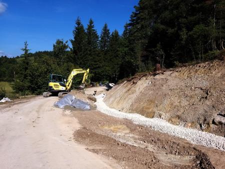 Dela na cesti pri Otonici 03 Foto Boštjan Otoničar.jpg